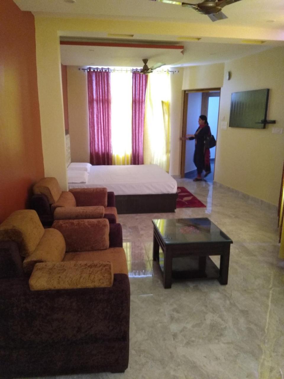 Hotel Sky Bule & Restaurant Khas Nagrota Экстерьер фото