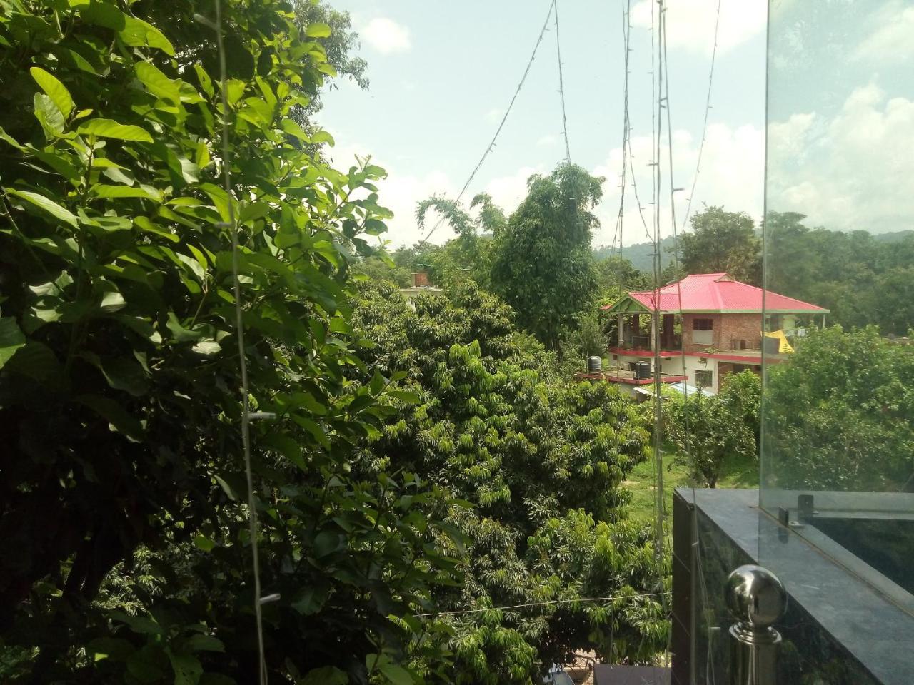 Hotel Sky Bule & Restaurant Khas Nagrota Экстерьер фото